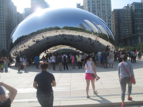 The bean sculpture in Millennium Park in Chicago on carpoolcandy.com